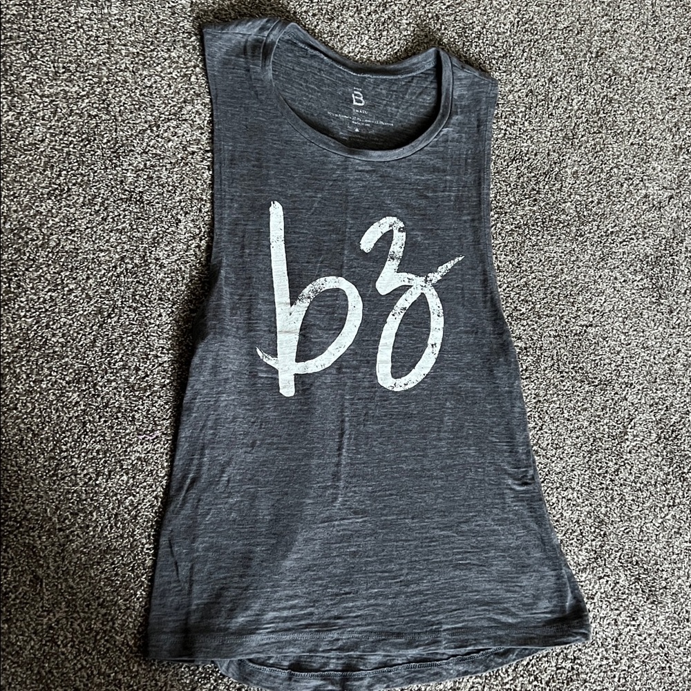LIKE NEW super soft Barre3 logo muscle sleeveless tank top in size S - Picture 2 of 5
